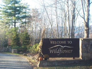 28 Wildflower Dr, Franklin, NC 28734