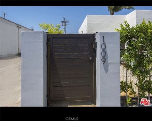 1009 Palms Blvd, Venice, CA 90291