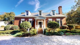200 Carmel Dr E, Mobile, AL 36608