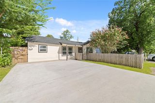 7125 Conley St, Houston, TX 77021