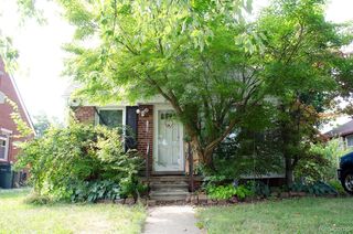 1833 Mayburn St, Dearborn, MI 48128