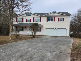 62 Spring Water Dr, Ringgold, GA 30736