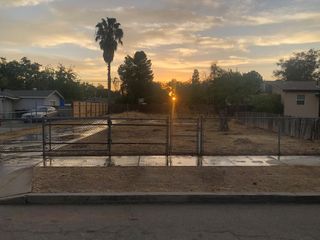 1920 S  5th St, Fresno, CA 93702