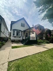 2467 North Bartlett AVENUE #2467 A, Milwaukee, WI 53211