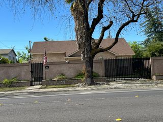 1629 College Ave, Modesto, CA 95350
