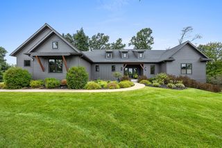 5007 Twin Creek Estates Dr NE, Rockford, MI 49341