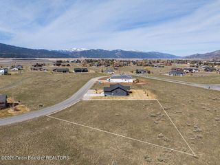 12 Aster Loop, Alpine, WY 83128