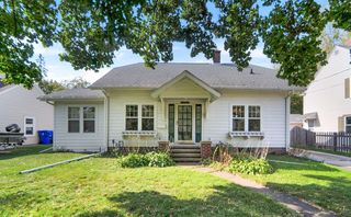 1025 N  Owaissa St, Appleton, WI 54911