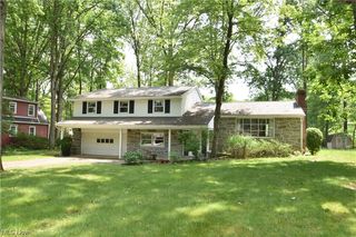 281 Bradford Dr, Canfield, OH 44406