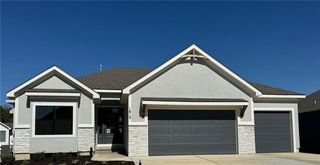 1810 Red Orchard Dr, Liberty, MO 64068