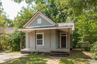 207 7th Ave SW, Decatur, AL 35601