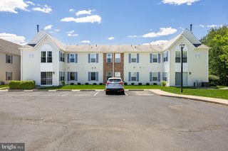 203 Arrowwood Ct, Mount Laurel, NJ 08054