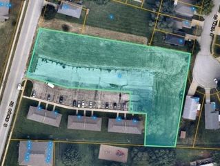 S  Swope Dr, Independence, MO 64057
