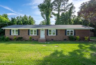 959 Middle Road, Trenton, NC 28585
