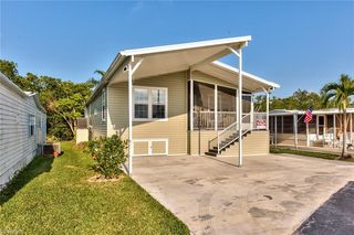 777 Walkerbilt RD #27, Naples, FL 34110