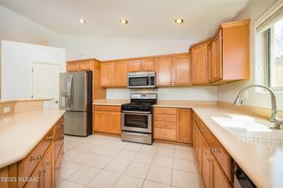 385 N  Rustlers Canyon Dr, Sahuarita, AZ 85629