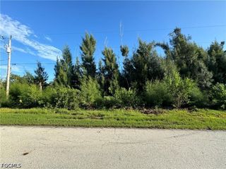 3486 Papaya St, Saint James City, FL 33956