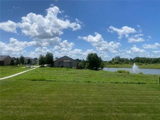 18681 W  193rd St, Spring Hill, KS 66083