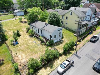 911 3rd Ave, Altoona, PA 16602