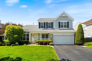 448 Sierra Pl, Gurnee, IL 60031