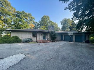 572 E  Sycamore St, Attica, IN 47918