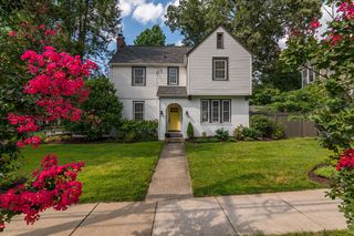 4207 Stanford St, Chevy Chase, MD 20815