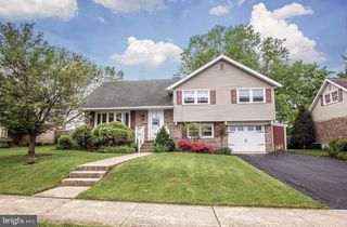 1508 Durwood Dr, Reading, PA 19609
