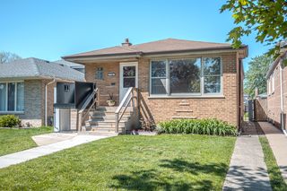 7706 Mobile Ave, Burbank, IL 60459