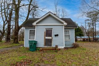 221 E  Kentucky St, Blytheville, AR 72315