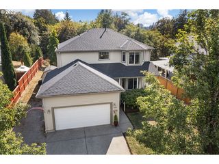 1811 N  Falcon Dr, Ridgefield, WA 98642