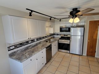 701 Lake St #6, Antioch, IL 60002