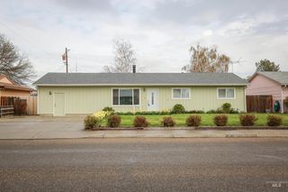 1023 NW 4th Ave, Ontario, OR 97914