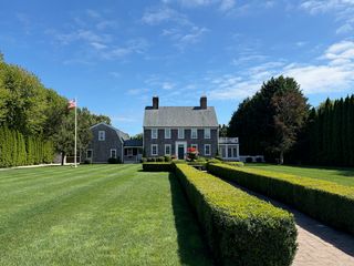 631 Head Of Pond Rd, Water Mill, NY 11976