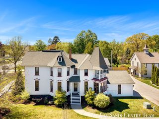 318 Rachaels Way, Spring Lake, MI 49456