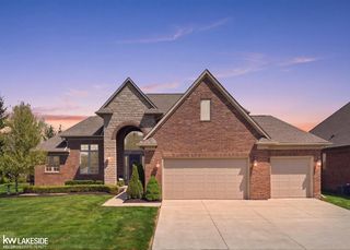54958 Lawson Creek Dr, Shelby Township, MI 48316