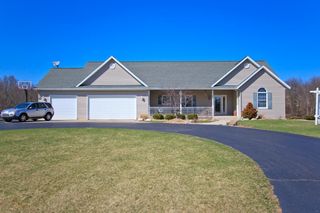 14215 28th St, Lowell, MI 49331