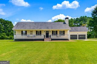15 Davis Rd, Jefferson, GA 30549