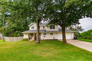 765 Chadds Ford Way, Kalamazoo, MI 49009