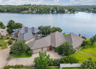 2306 Teal Pl W, Granbury, TX 76048