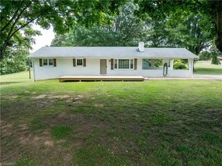 1440 Longtown Rd, Boonville, NC 27011