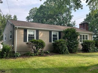 1 Teakwood Dr, Cumberland, RI 02864