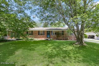 2009 Cedar Ln, Kingston, TN 37763