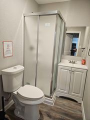 Shared full bath
5, 6, 7, 8