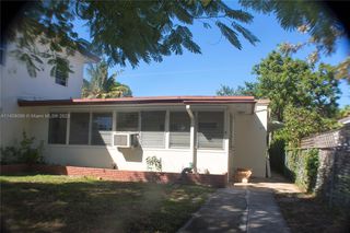 318 SW 15th St, Dania Beach, FL 33004