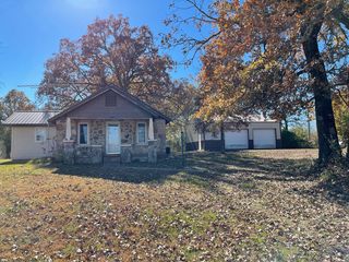 1348 County Road 806, Gainesville, MO 65655
