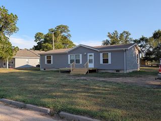 751 W  Broadway St, Stafford, KS 67578