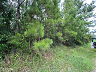 E  Midway Dr #17, Pass Christian, MS 39571