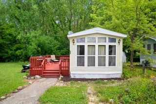 59 Dinosaur Rd, Wilmington, IL 60481