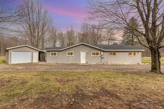 3060 S  Patterson Rd, Freeland, MI 48623