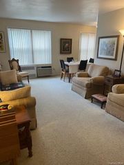 4727 Little Neck Parkway #4G, Flushing, NY 11362